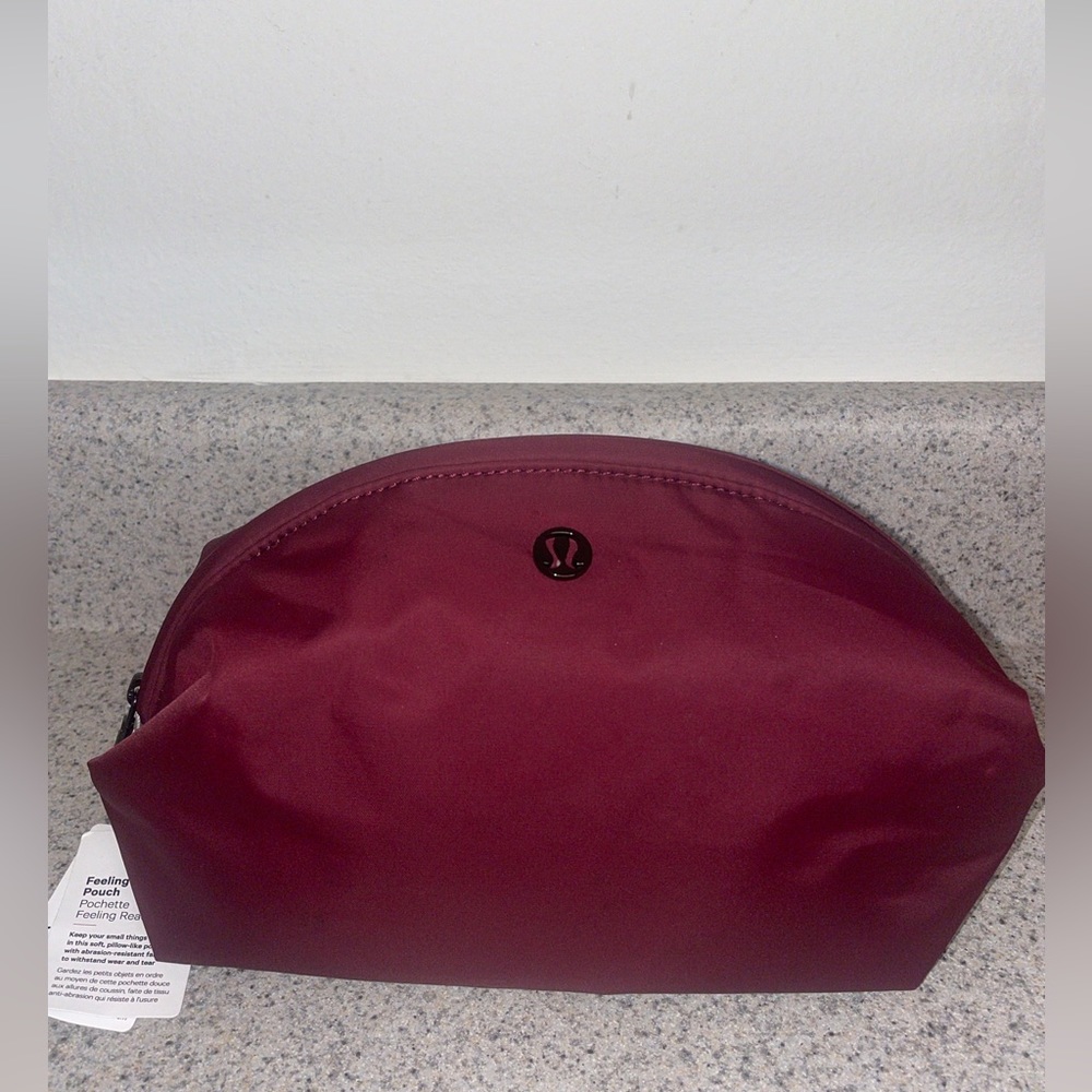 Lululemon feeling ready pouch
